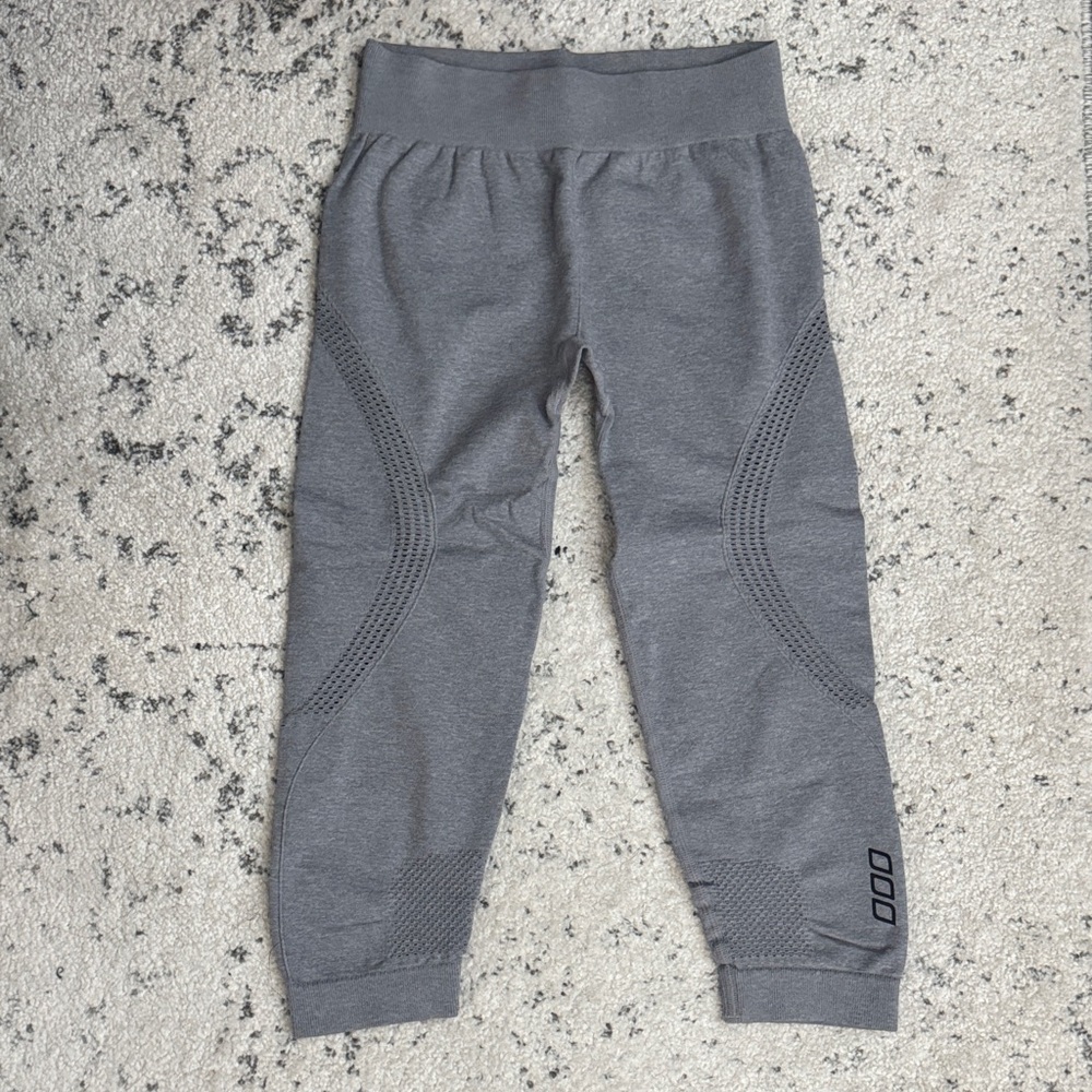 NWOT Lorna Jane cropped leggings